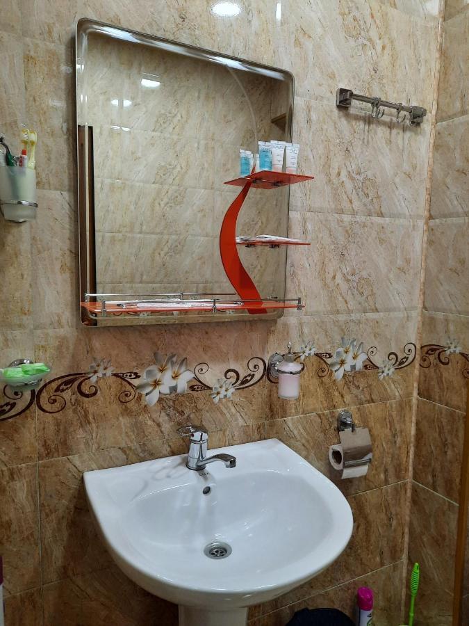 Hotel Lu-Ma Tiflis Dış mekan fotoğraf